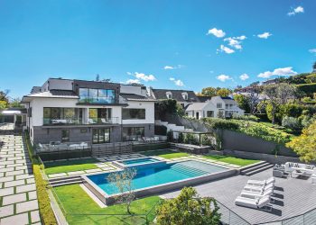 Legendary Luxury in Picturesque Los Angeles