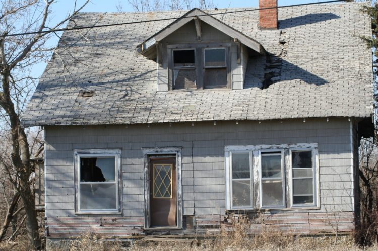 Pricing Strategies for Houses in Poor Condition