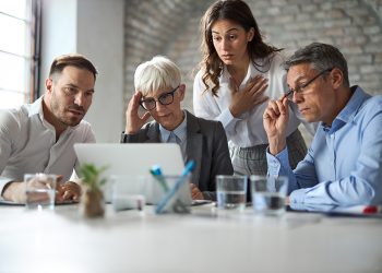 7 Time-Wasting Traps Real Estate Agents Fall Into (and How to Avoid Them)