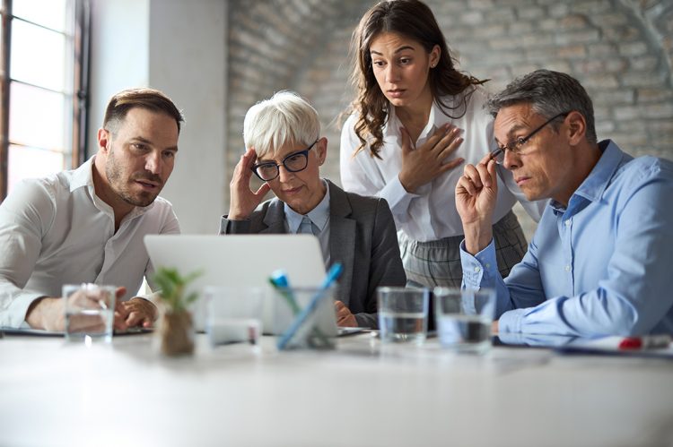 7 Time-Wasting Traps Real Estate Agents Fall Into (and How to Avoid Them)