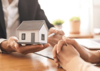 Op-Ed: Breaking the Chains: Reforming the Industry for Brokers and REALTORS®