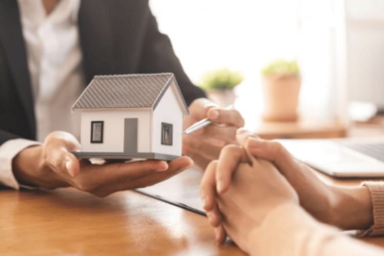 Op-Ed: Breaking the Chains: Reforming the Industry for Brokers and REALTORS®