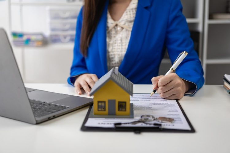 How Dual-Licensing in Real Estate and Mortgage Services Can Boost Agents’ Earnings by Almost 50%