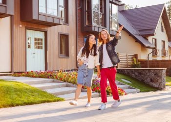 How to Evaluate a Neighborhood Before You Buy