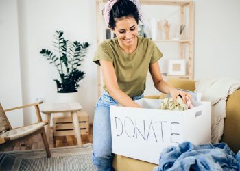 A Full-Home Decluttering Plan to Sell a Home in the Spring