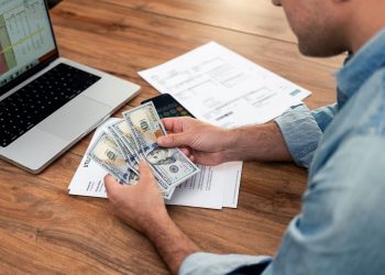 Ways to Reduce Spending Without Feeling Deprived