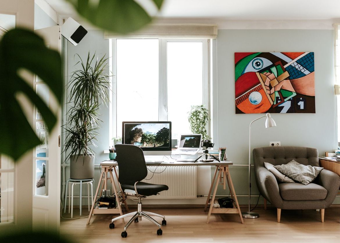 How to Choose the Right Furniture for Your Home Office