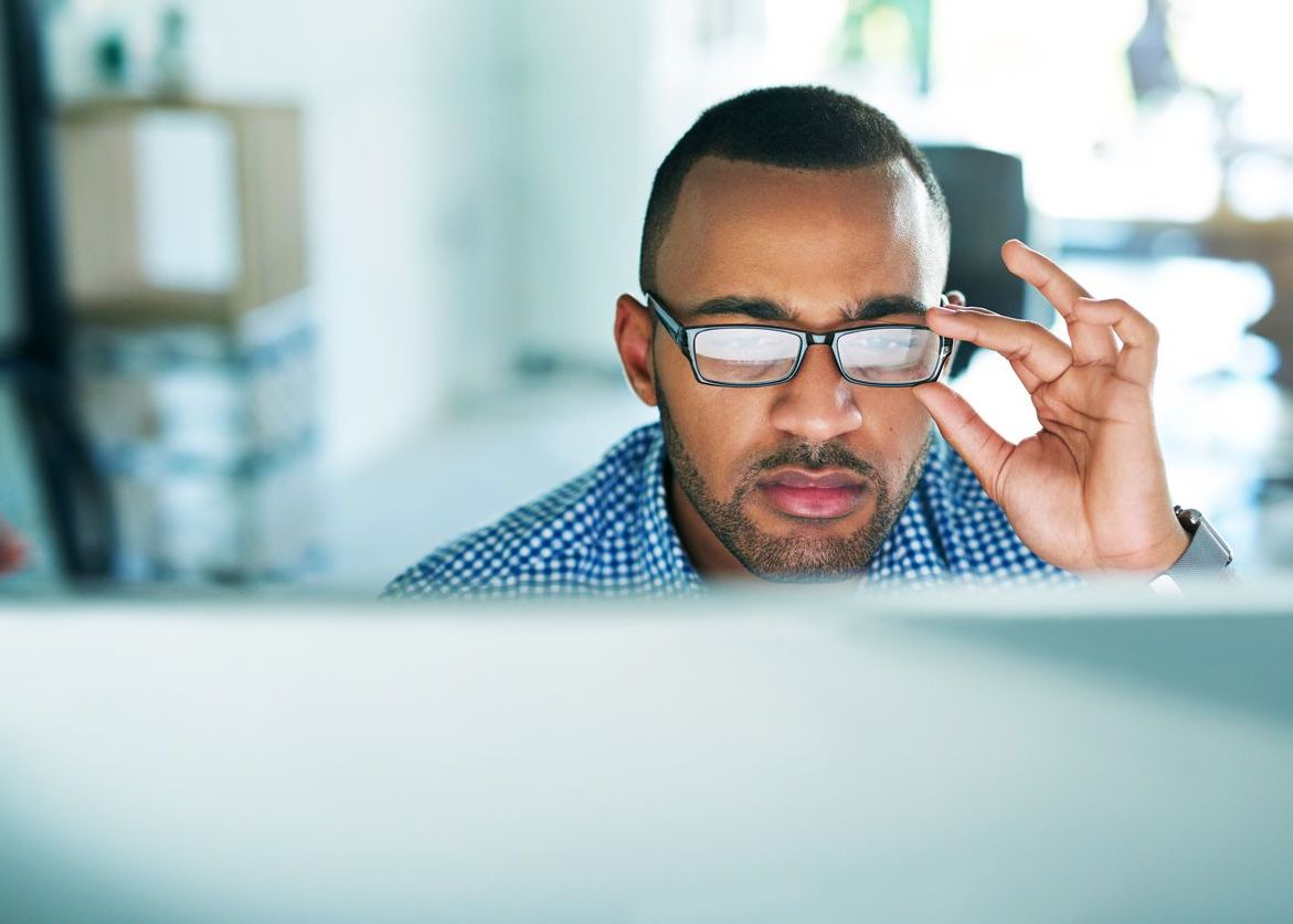 How to Reduce Glare When Working on Your Computer