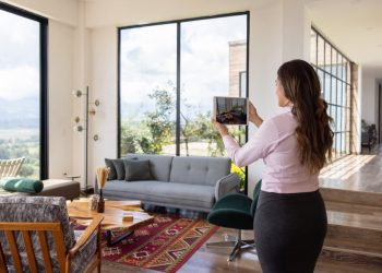 Team Tactics: Taking and Listing the Best Home Photos