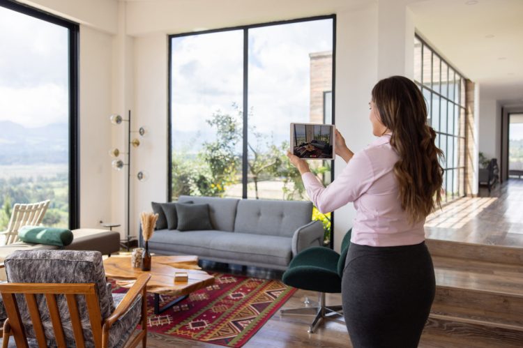 Team Tactics: Taking and Listing the Best Home Photos