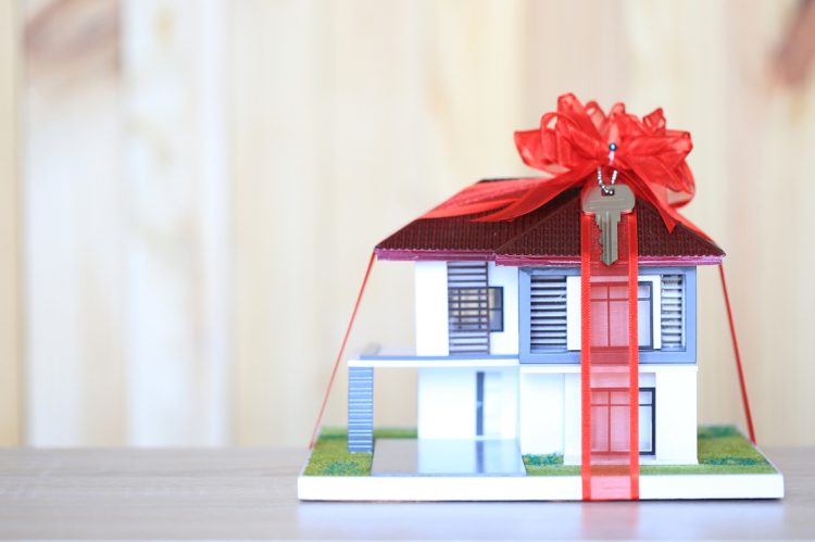 3 Useful Closing Gifts Your Clients Will Actually Use