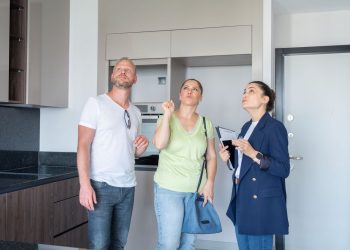 Red Flags in Summer Home Tours You Might Overlook