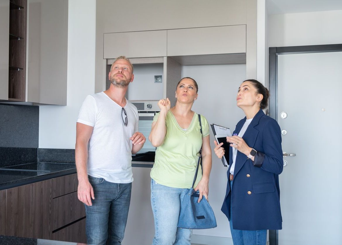 Red Flags in Summer Home Tours You Might Overlook