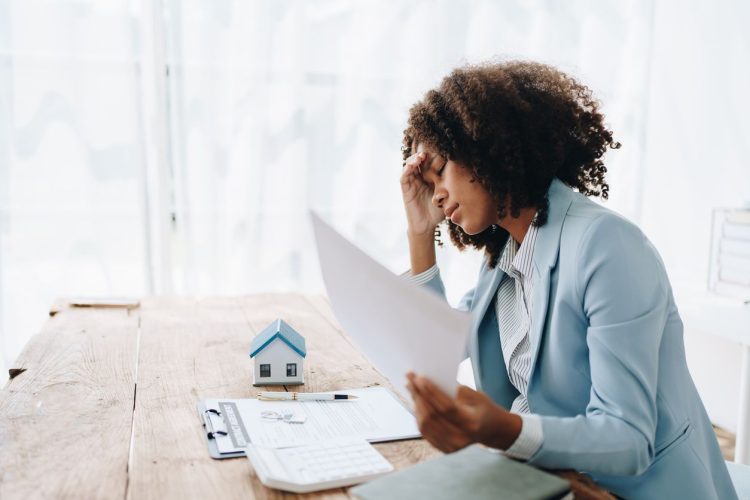 How to Manage the Stress of Buying a House