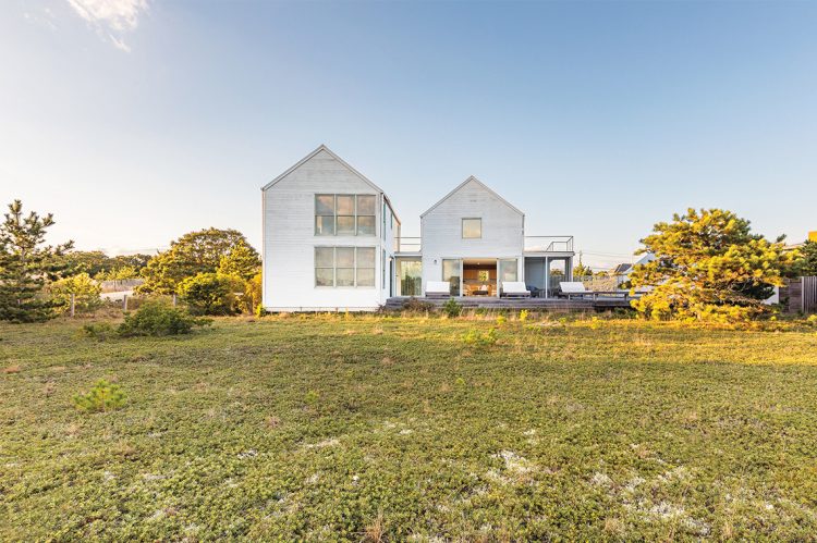 Hamptons Heritage With a Contemporary Twist