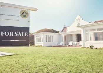 Common Mistakes That Slow Down the Sale of a Luxury Home