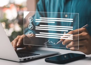 Survey: Agents Embrace AI, Digital Tools to Enhance Client Service