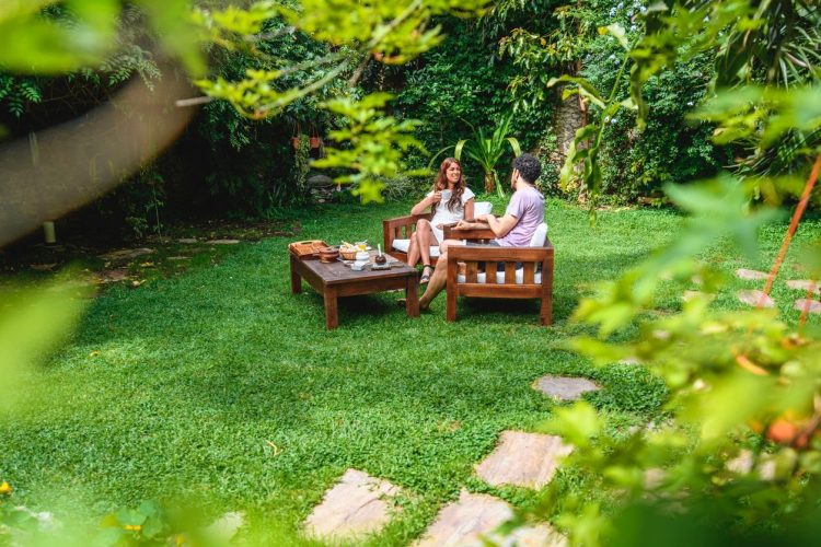 6 Features That Will Turn Your Backyard Into a Relaxation Haven