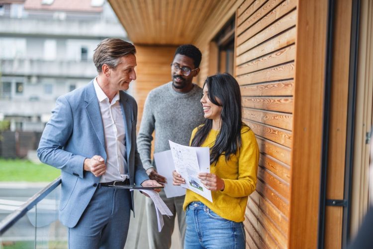 Touring Homes Without Looking Like a First-Time Buyer