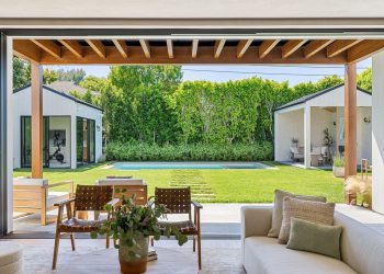 6 Features That Will Turn Your Backyard Into a Relaxation Haven