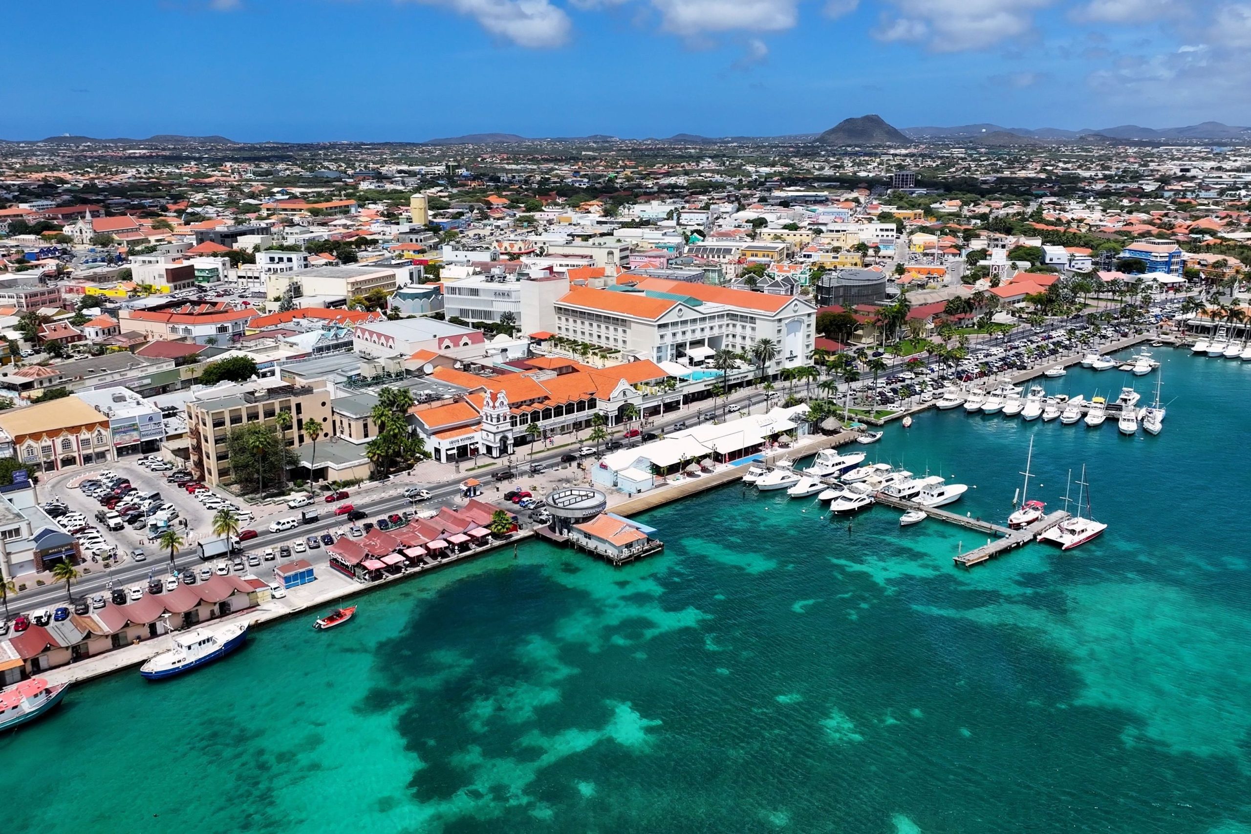 Weichert Grows International Presence with Expansion into Aruba