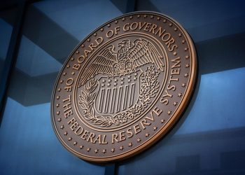 Fed Minutes Show Board Divided Over December Rate Cut