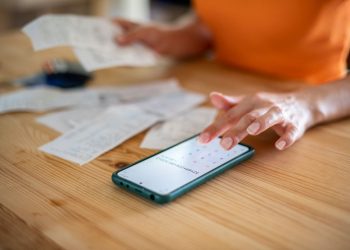 Consumer Sentiment Lifts Slightly in Early December