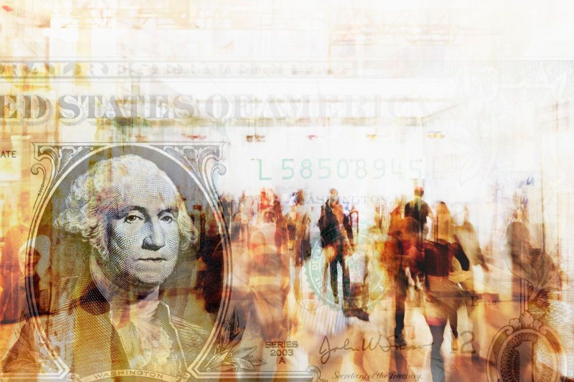 Consumer Confidence Falls to Lowest Point in Over a Decade