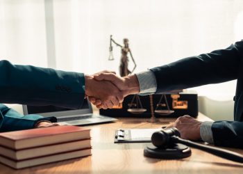 Douglas Elliman Settles Homebuyer Antitrust Claims in Tuccori Suit